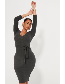 فستان رمادي