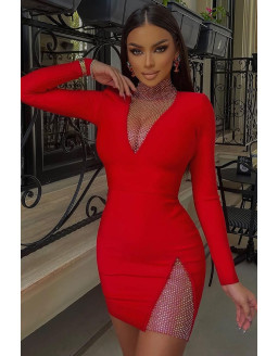 فستان أحمر أنيق 