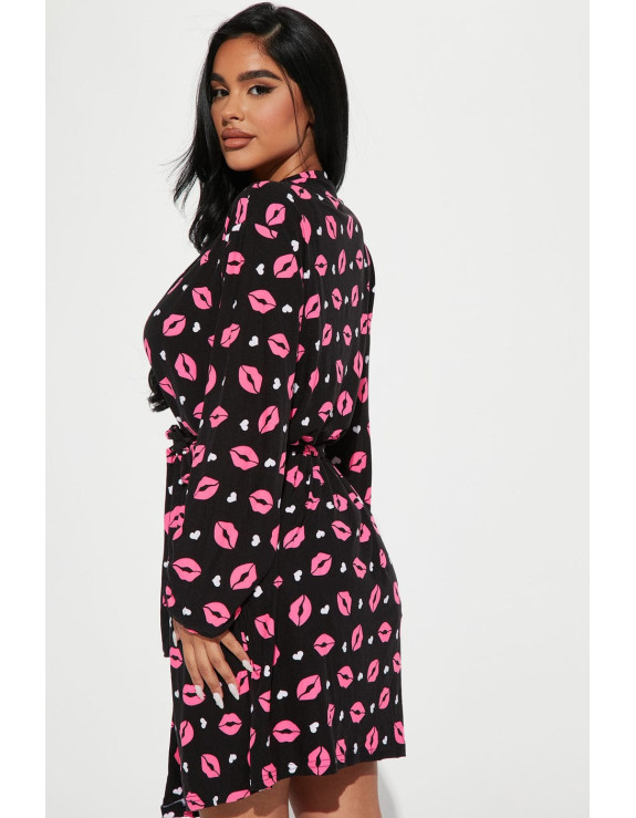 بيجاما وردية مع جاكيت