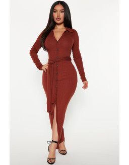 فستان برتقالي طويل