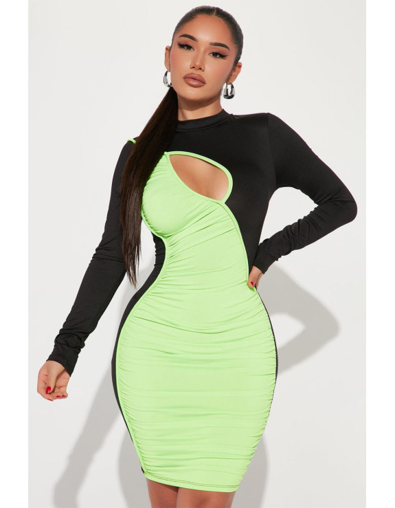 فستان أسود و أخضر