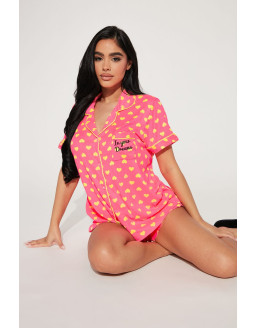 بيجاما وردية